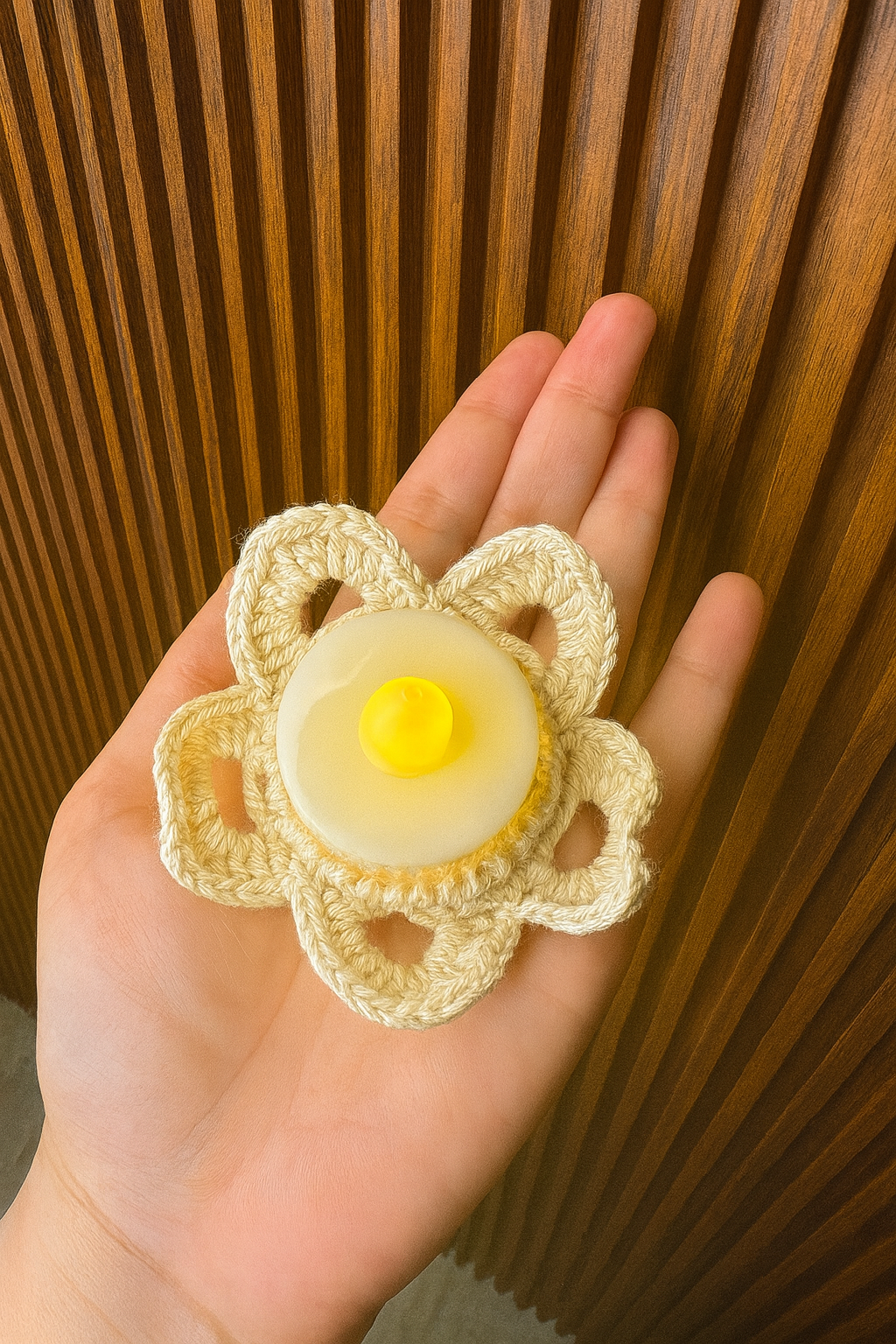 Off White Flower Tea Light Holder