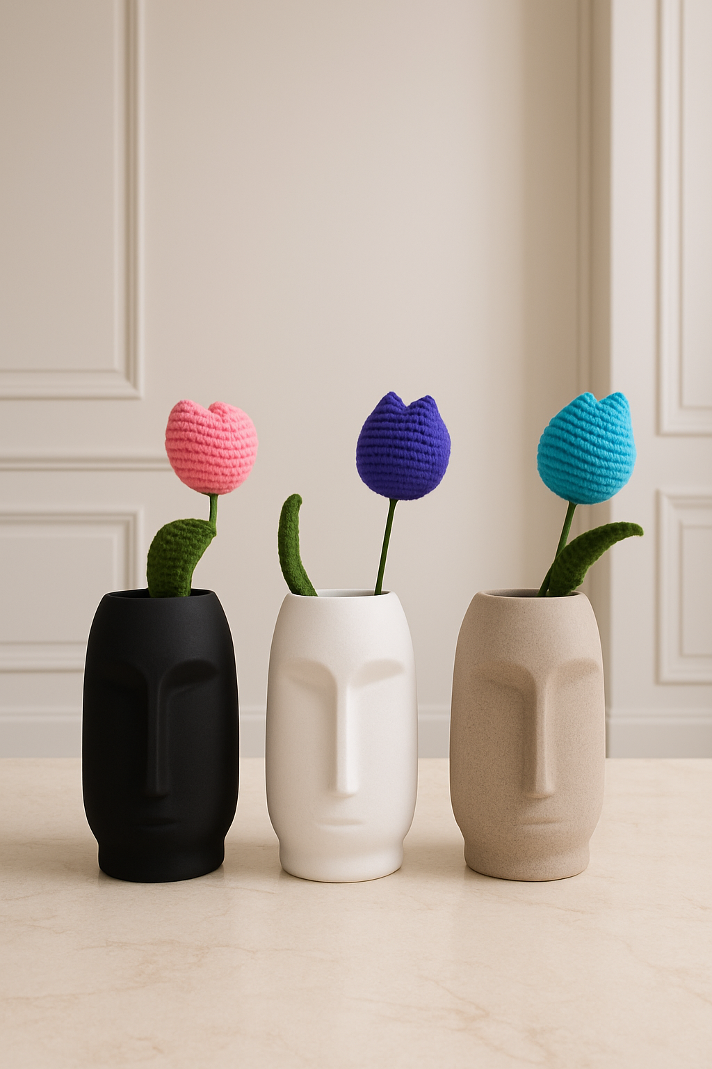 Mijaaz vase set with 3 tulips