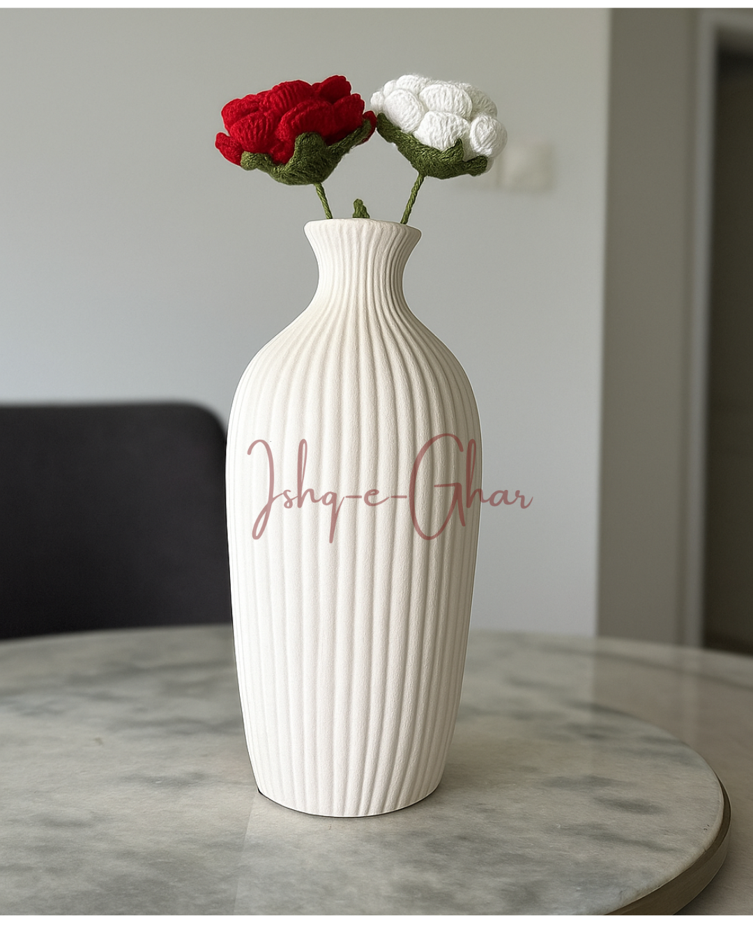 Saiyaara large white with roses (1 white, 1 red)
