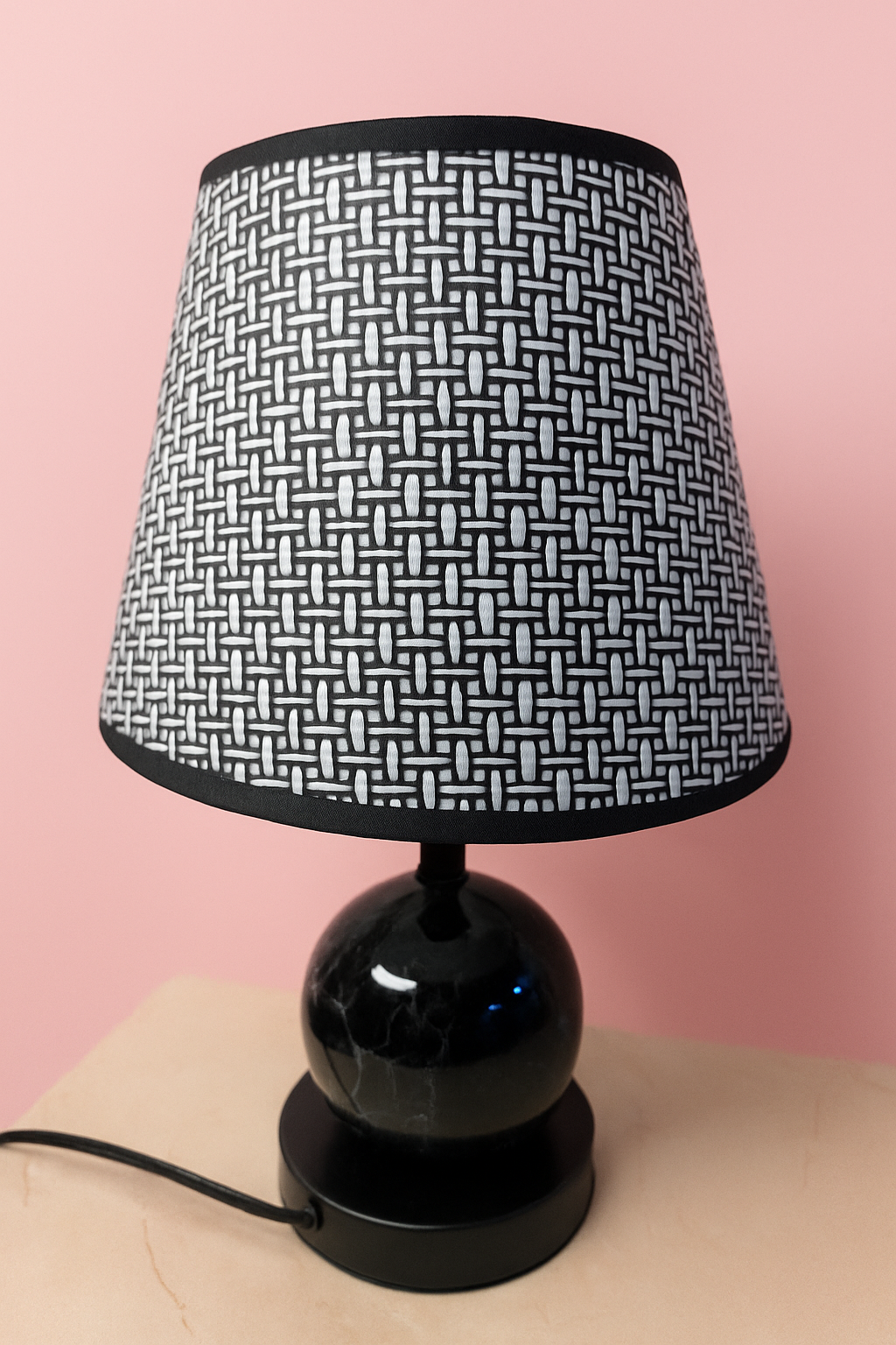 Raahi Table Lamp