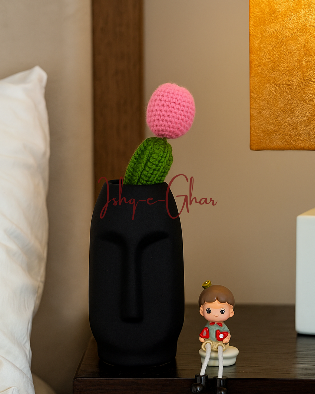 Mijaaz vase set with 3 tulips