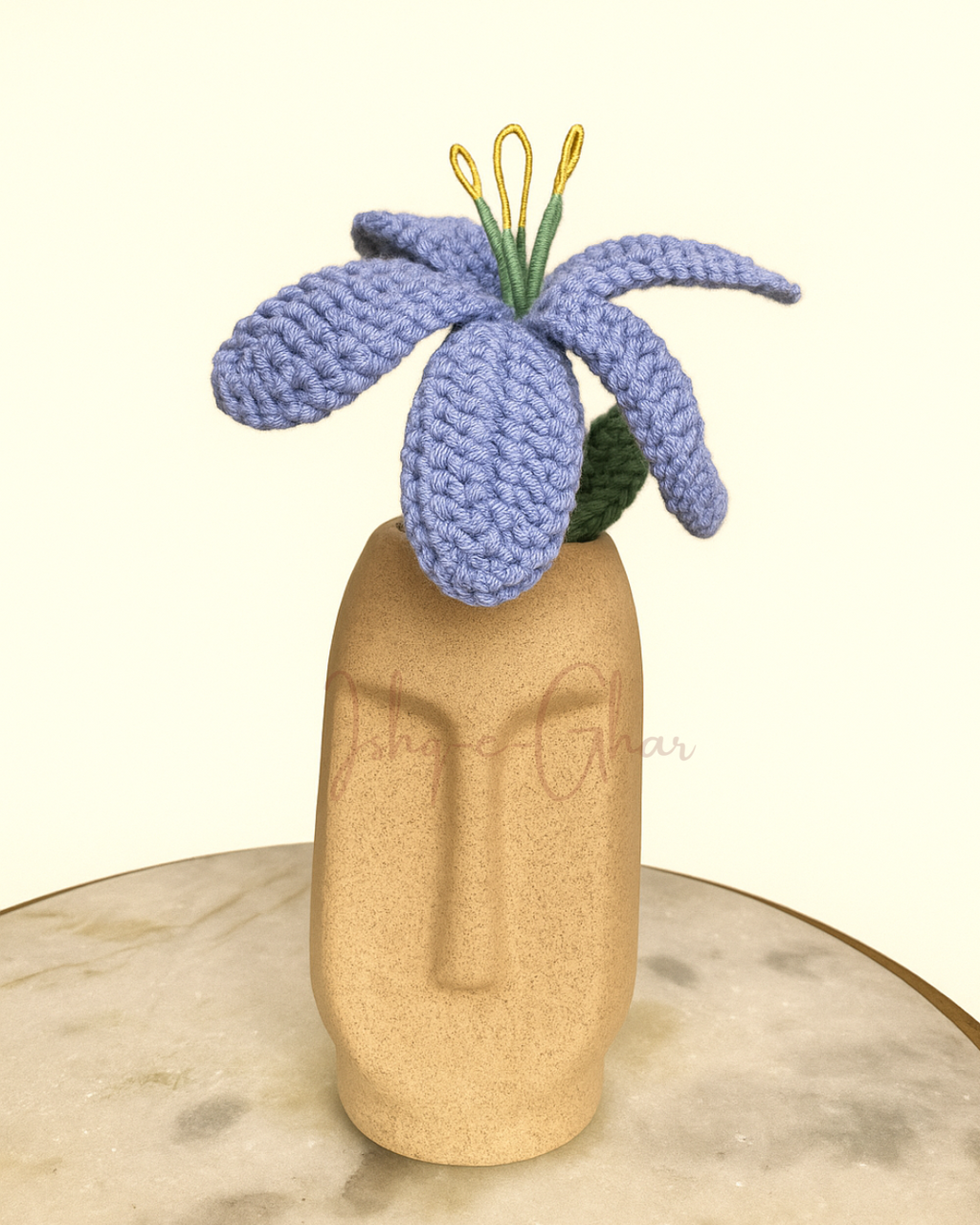 Mijaaz vase set with 3 open tulips