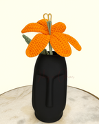 Mijaaz vase set with 3 open tulips