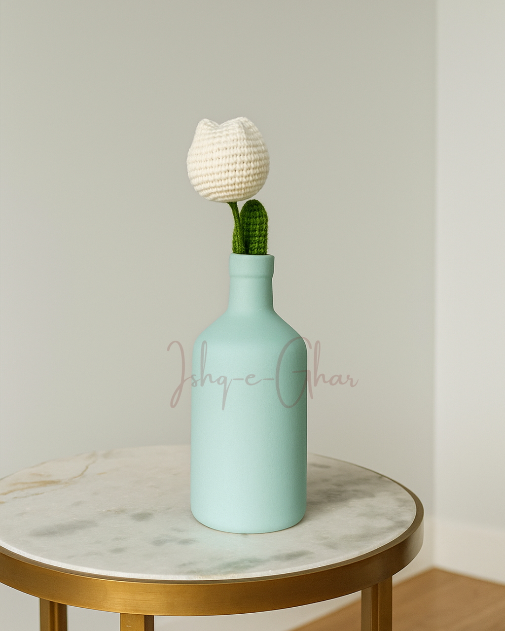 Khaaliq blue vase with Off white Tulip