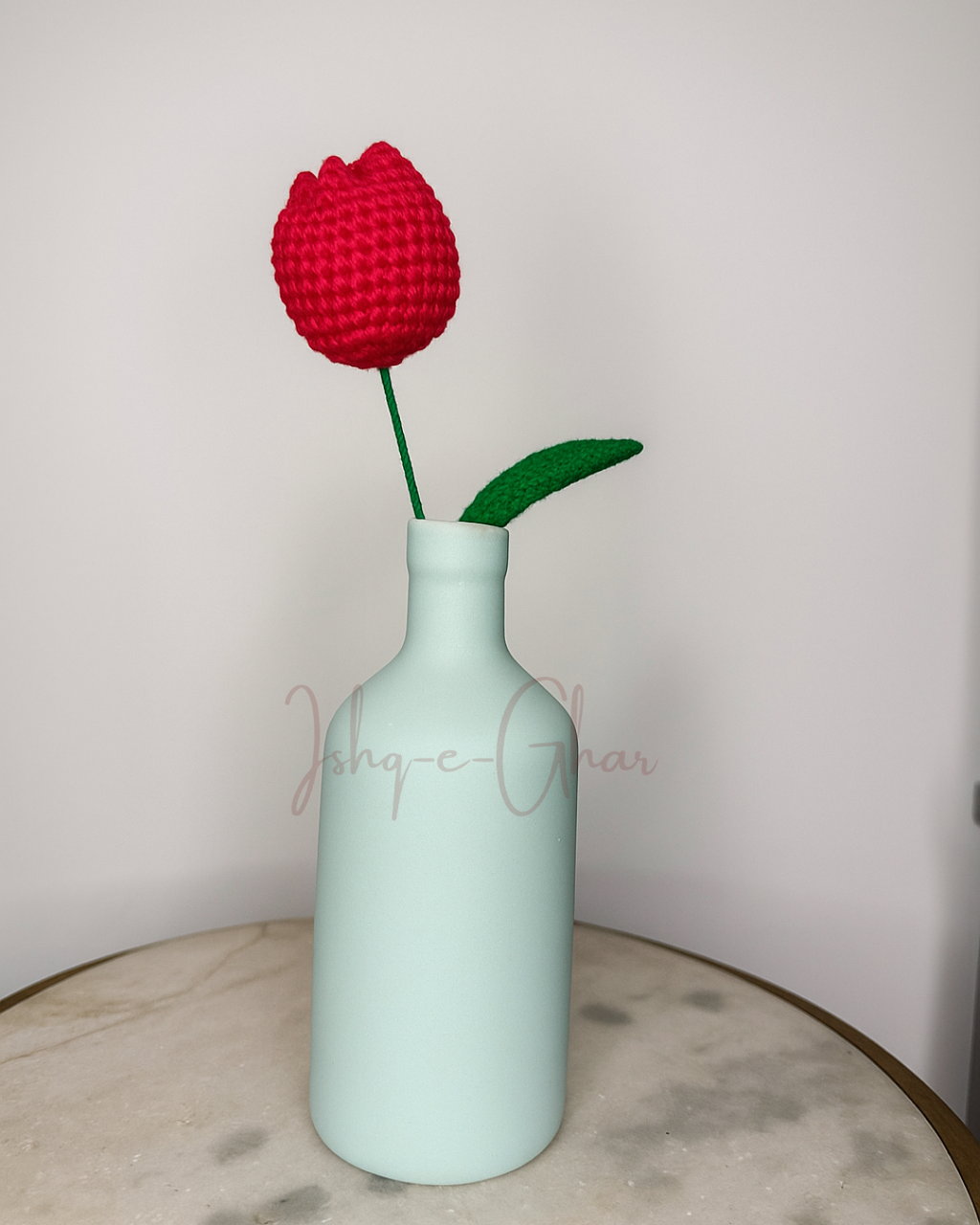 khaaliq blue vase with blue tulip